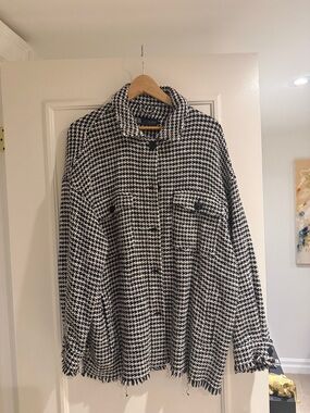 Zara Black and White Houndstooth Jacket